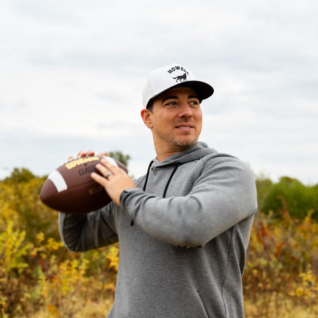 HOWELL WOLF PERFORMANCE HAT